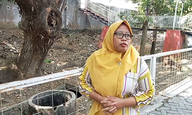 Tri Ari Kusumawati prihatin dengan objek wisata Tertonadi Blora yang kondisinya terbengkalai dibiarkan. (Memanggil.co/Ist)