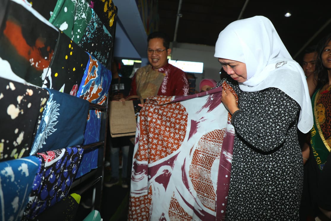 Berharap UMKM Naik Kelas, Gubernur Khofifah Dorong Pelaku UMKM Jatim Adaptasi Dengan Ekosistem Digital