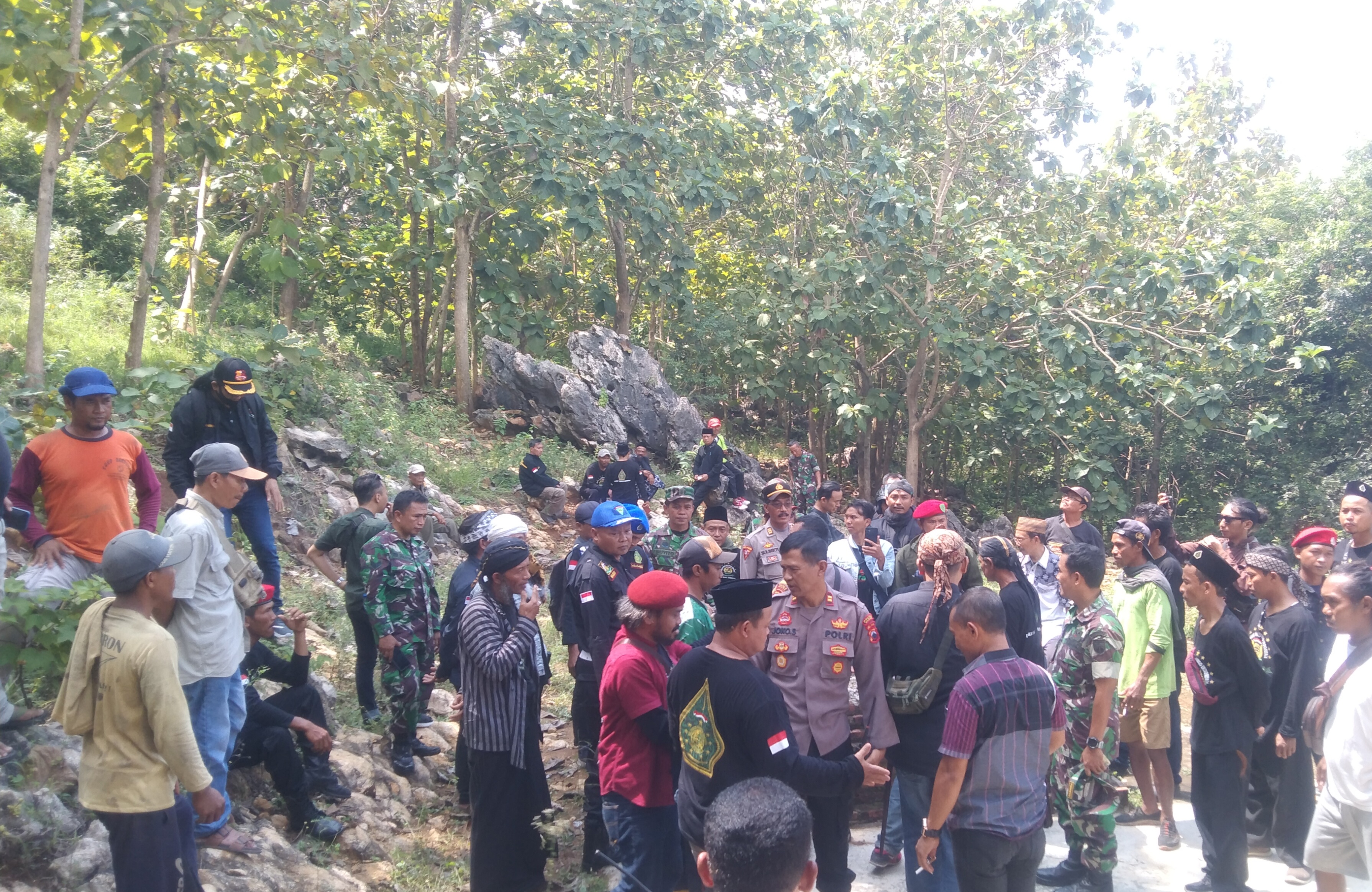 Hampir Geger, Pembongkaran Makam di Gunung Manggir Blora Akhirnya Dibatalkan