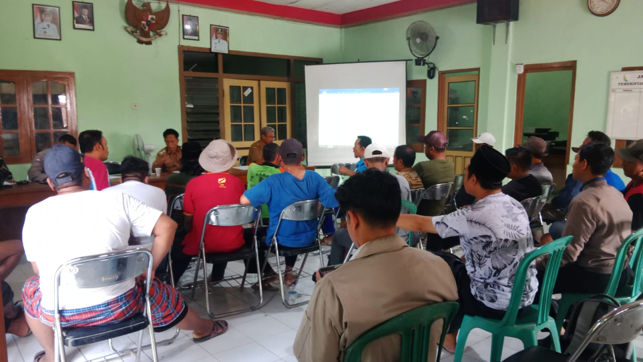 Balai Desa Jatirejo Digruduk Warga, Tuntut Penambang Galian C Bertanggungjawab Atas Dampak Yang di Timbulkan
