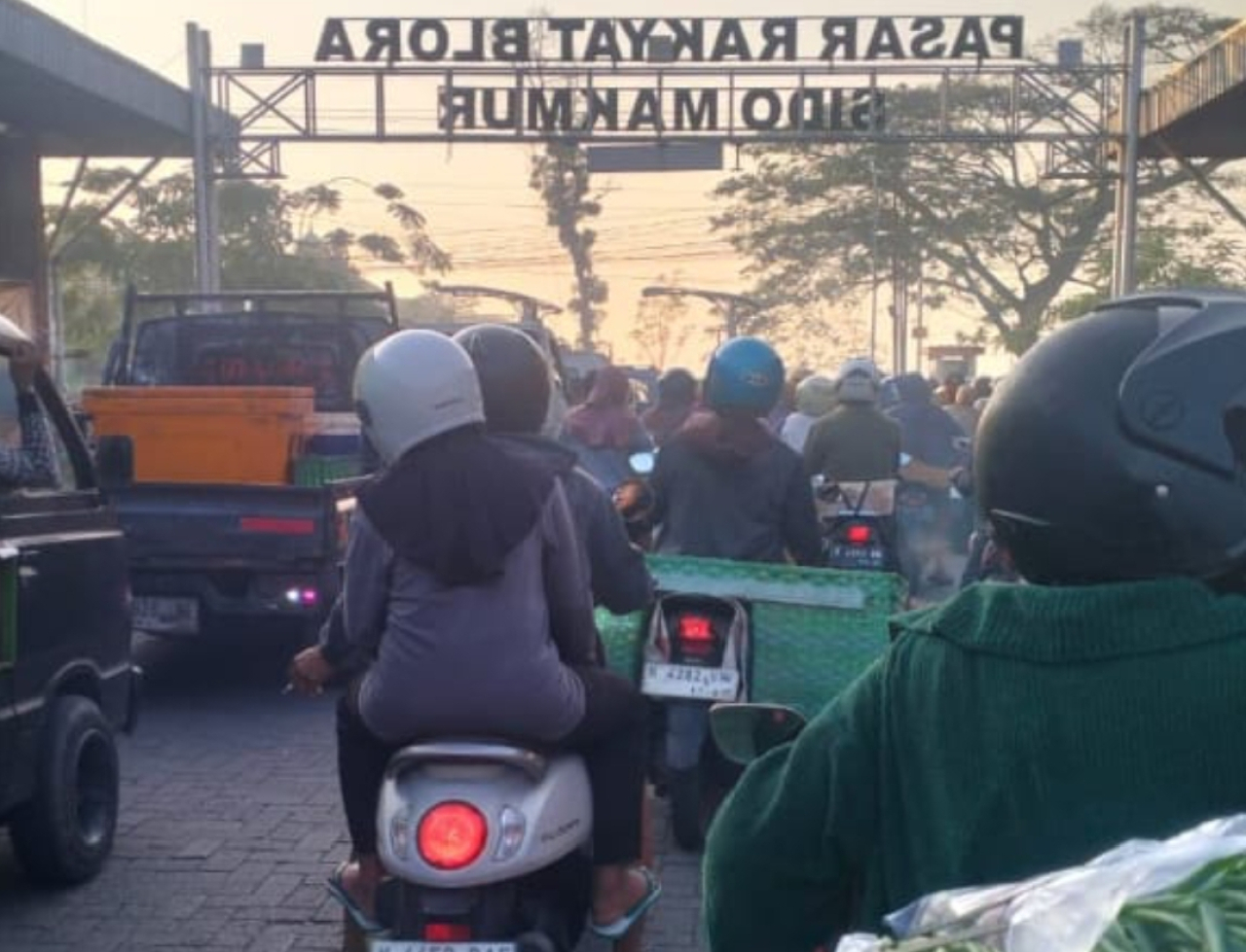 Balada Fakta Ketua DPRD Blora Bantu Pedagang Pasar Sido Makmur Jadi Mubazir Sejak Ada E-Parkir