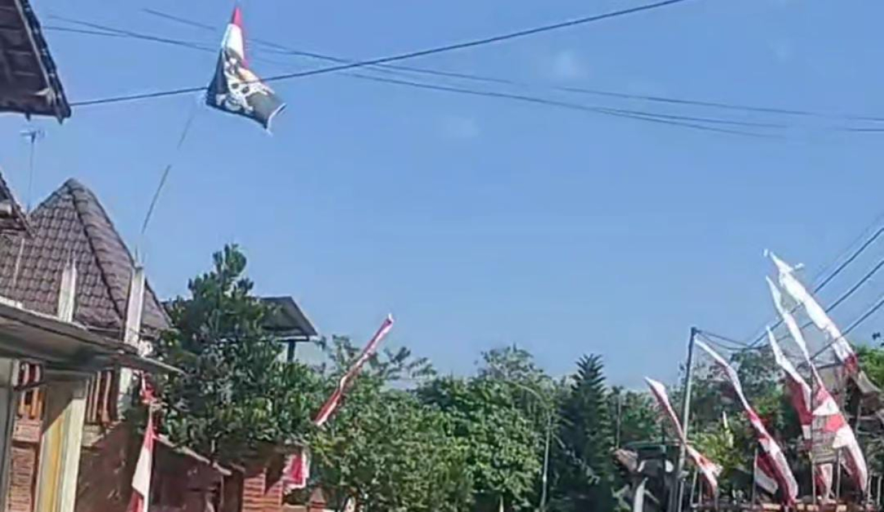 Pasang Bendera One Piece di Atas Rumah, Pemuda Tuban Dicari Aparat Gabungan