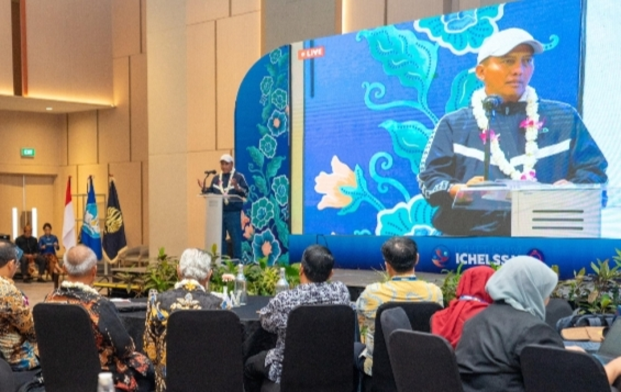 Bedah Arah Humaniora di Era Digital dan  Krisis Ekologi,Unesa Gelar ICHELSS Diikuti 12  LPTK