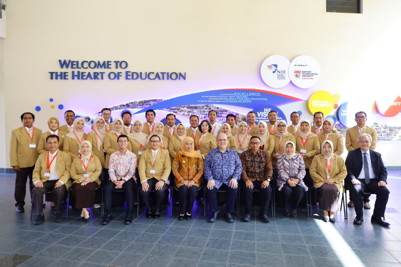 Gubernur Khofifah Tugaskan Disdik Jatim Terapkan Model Pendidikan NIE dan ITE West College Singapura