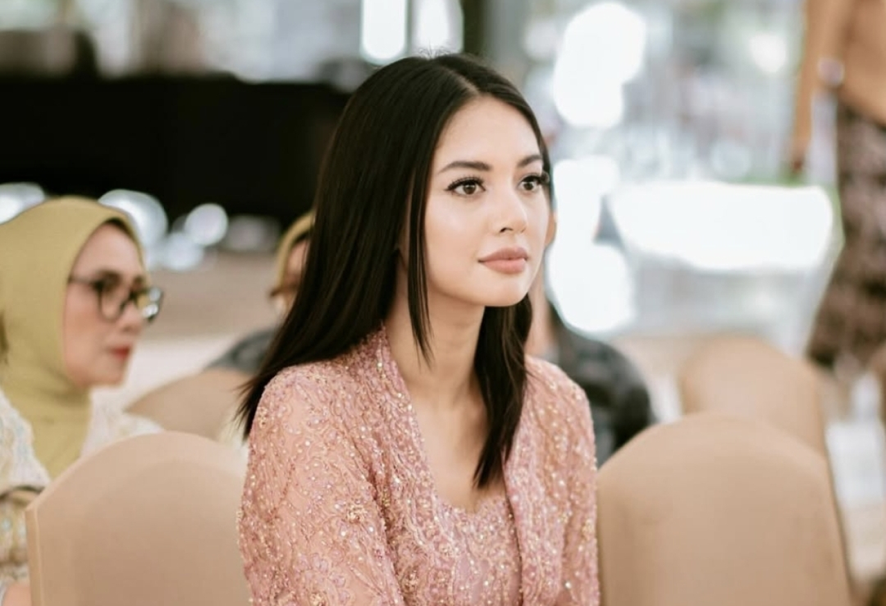 Lewat Buku Broken Strings, Aurelie Moeremans Ungkap Grooming dan KDRT yang Pernah Dialami