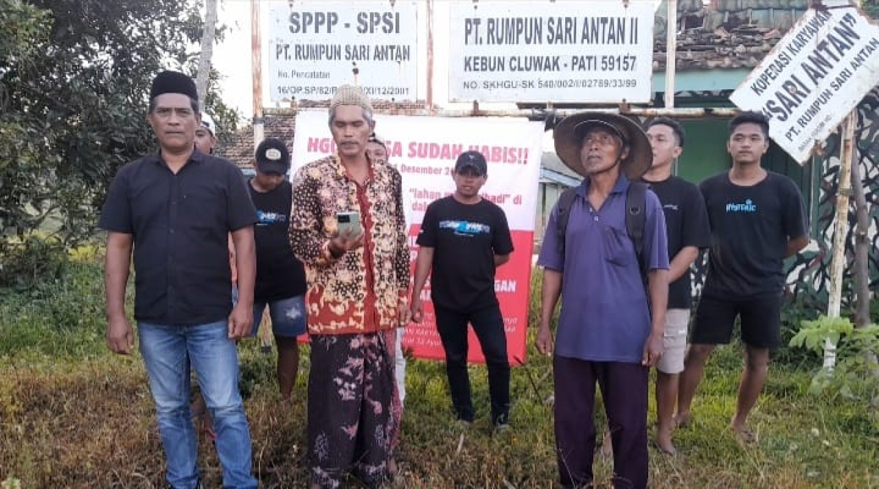 Gemparsari Tolak SHM di Lahan Eks HGU PT RSA Karangsari, Warga Pati Pasang Spanduk Penolakan