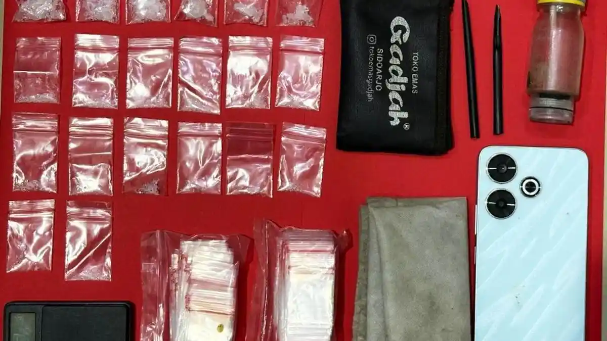 Digerebek Saat Beraktivitas di Cucian Motor, Pengedar Sabu di Mojokerto Tak Berkutik