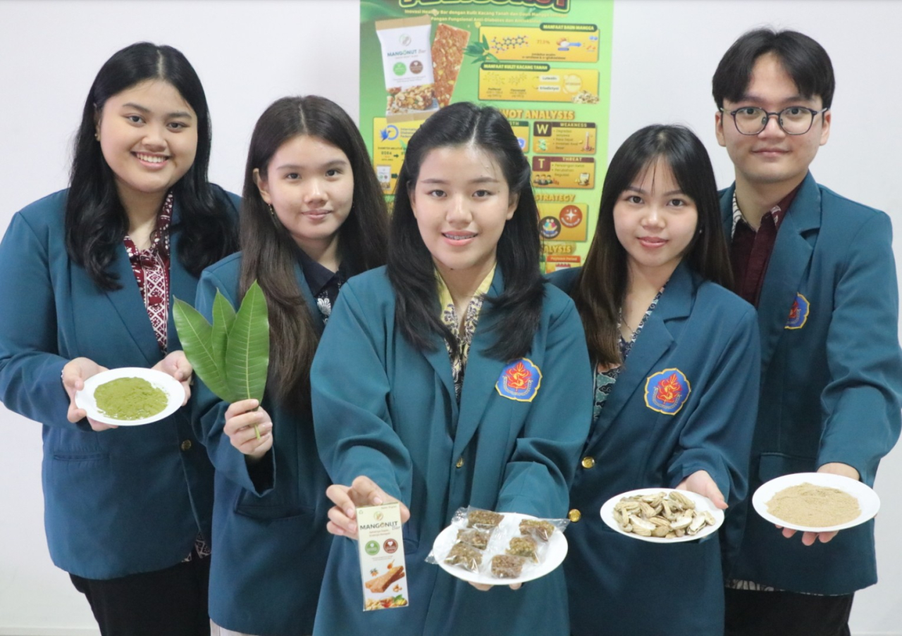 Keren! Mahasiswa Ubaya Bikin Camilan dari Daun Mangga, Bisa Cegah Diabetes
