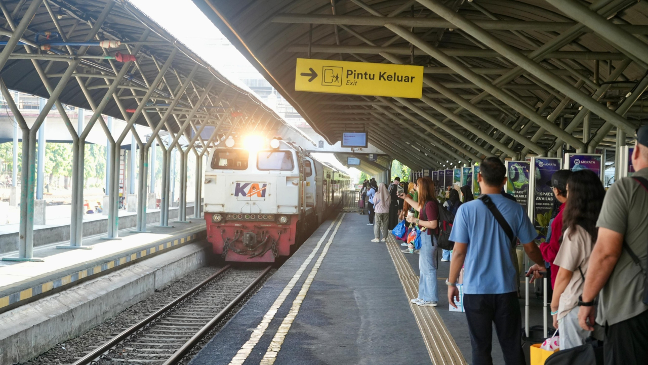 Perkuat Konektivitas, 18 Stasiun di Daop 8 Surabaya Terhubung KA Jarak Jauh dan Commuter
