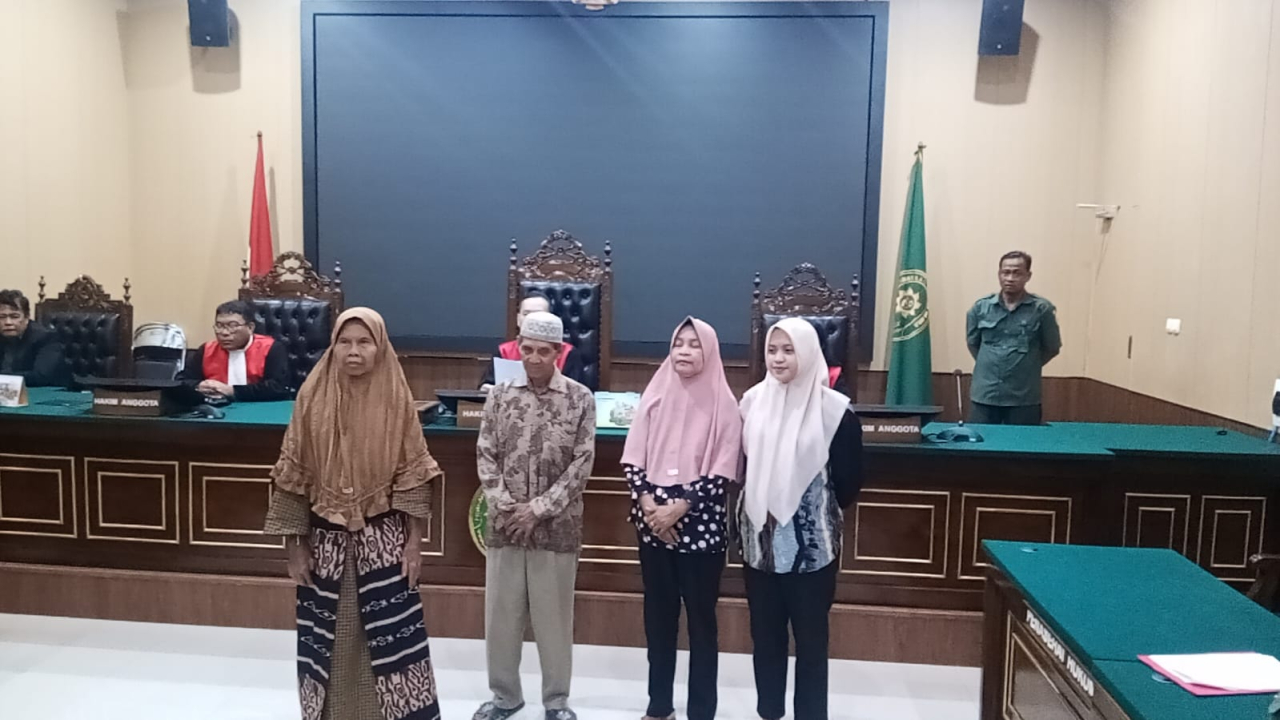 Damai di Pengadilan, Kasus Bakar Sampah yang Libatkan Pasangan Lansia di Blora Berakhir dengan Restorative Justice