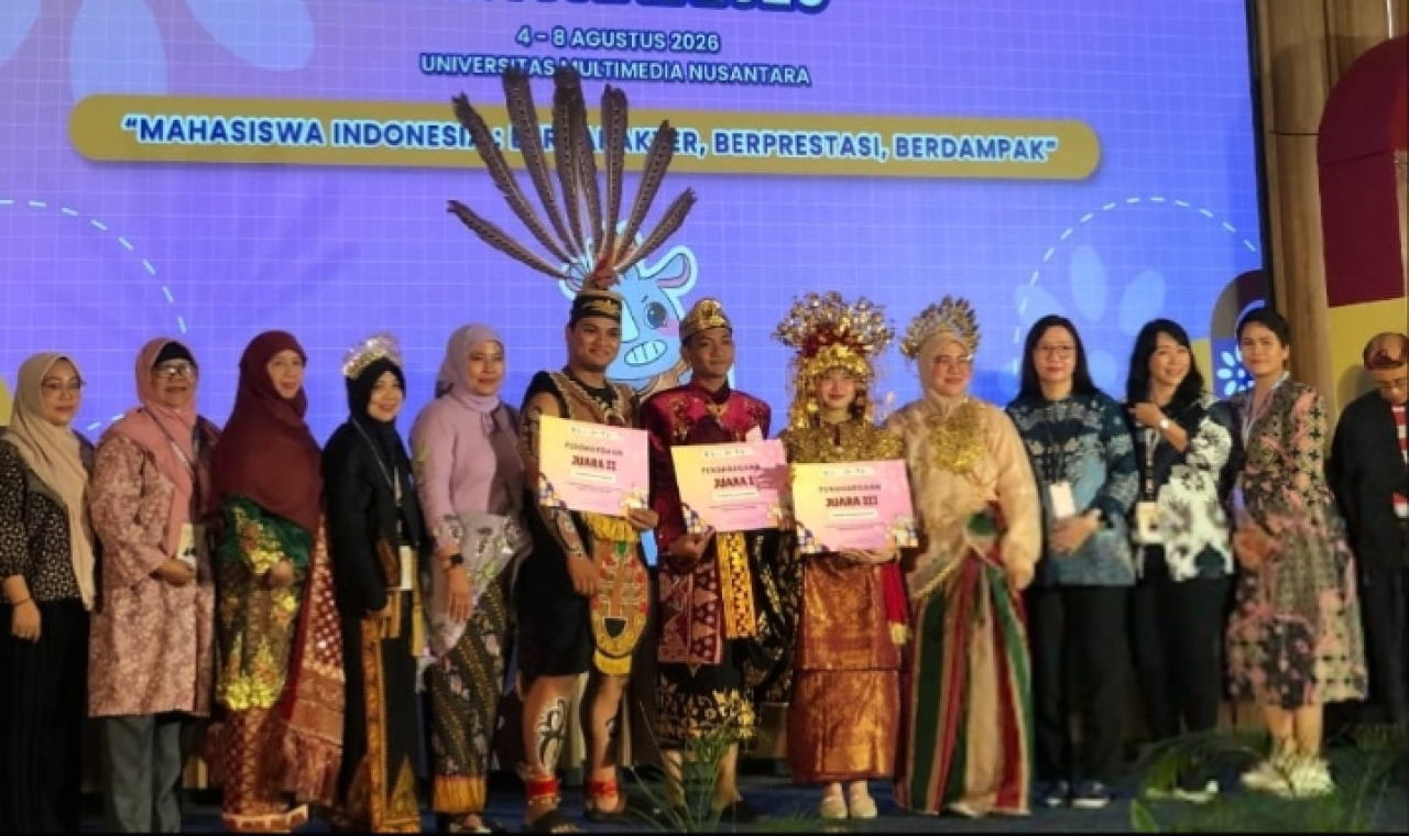 Bawa Inovasi INCO-HUB dan Busana Nusantara, Mahasiswa Rungu Unesa Sabet Dua Gelar Nasional Sekaligus