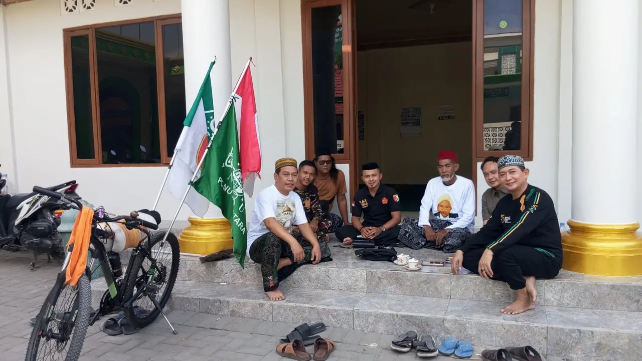 14 Hari Mengayuh Sepeda dari Sumatera Selatan, Ndan Arif Tiba di Jombang untuk Muktamar NU