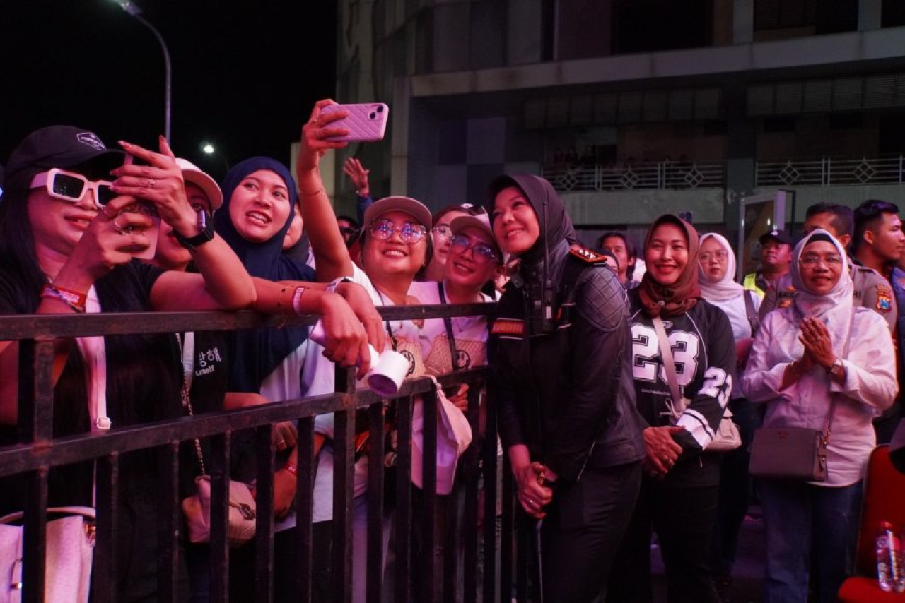 Konser NDX AKA di Bojonegoro Dikawal 300 Personel, Kapolres Turun Sapa Penonton