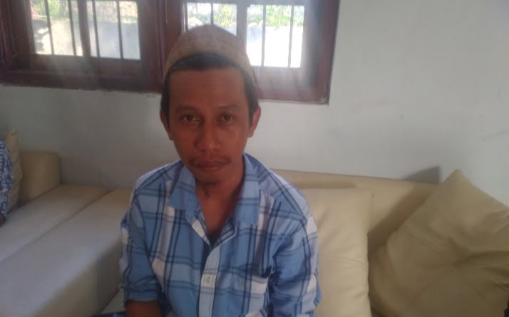Advokat Hukum Zaenul Arifin saat diwawancarai wartawan. (Memanggil.co/Ist)